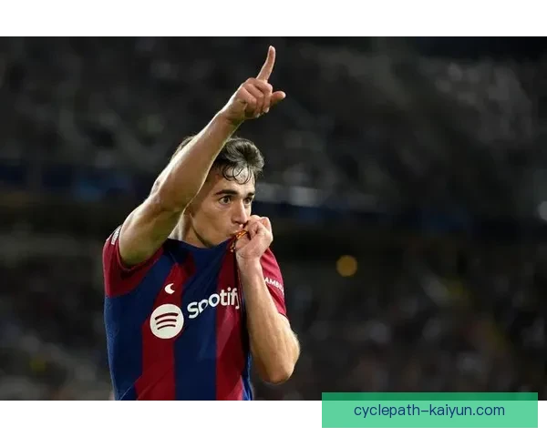 阿劳霍在巴萨持续增强竞争力，成为后防线的重要支柱